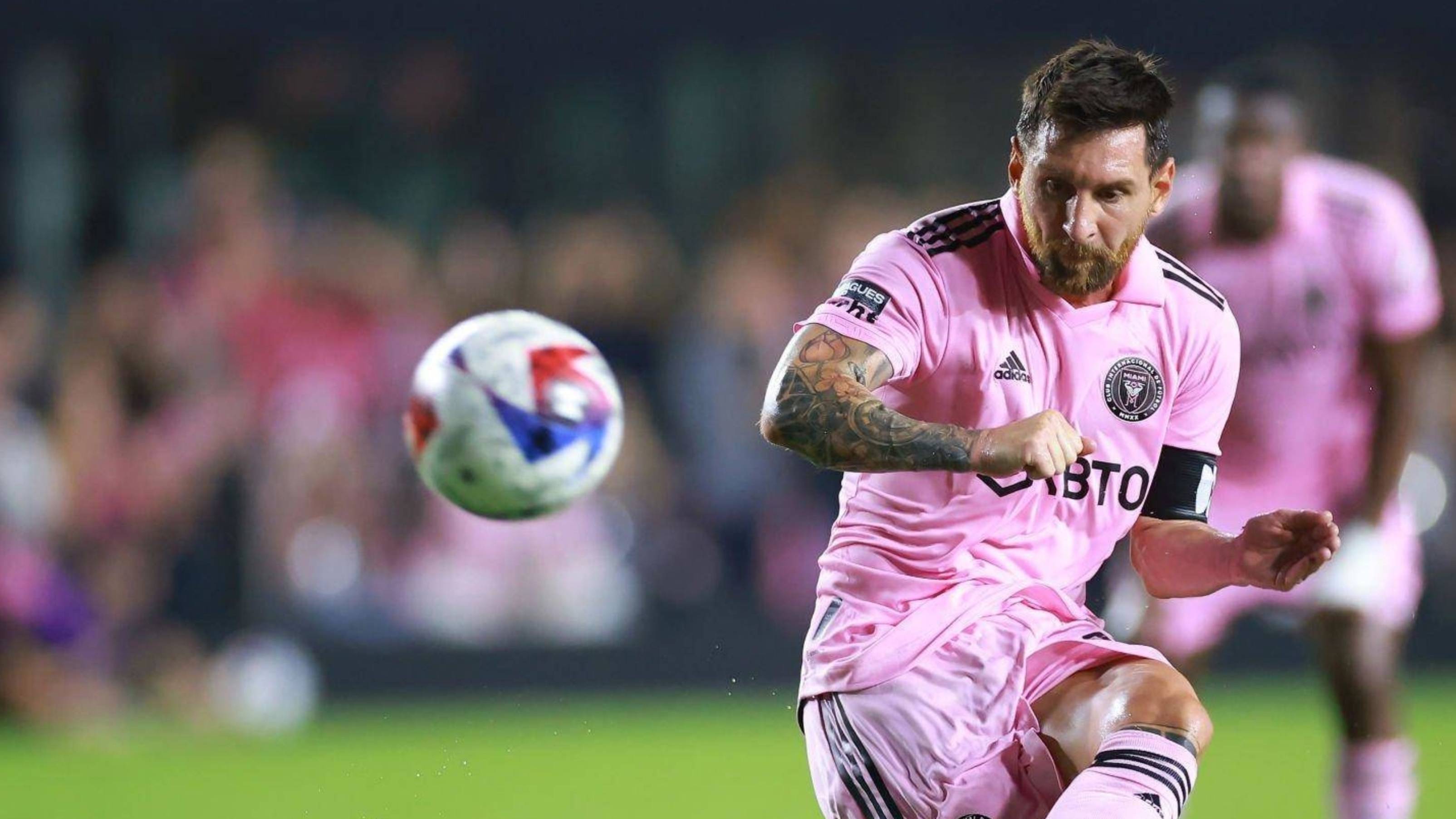 西甲战报：费尔南德斯点射制胜，十人西班牙人1-0十人巴列卡诺