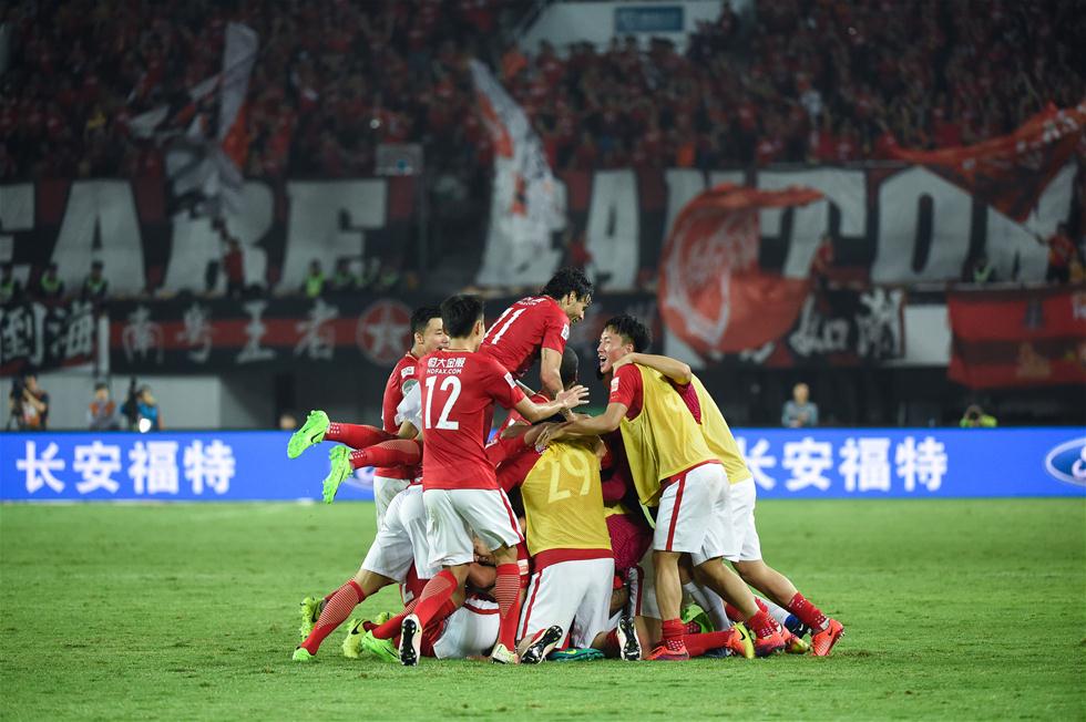 足球报：李新翔脚踝韧带轻伤伤停2周，加布里埃尔还无法合练