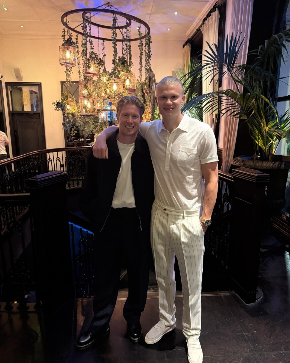 曼联与切尔西、阿斯顿维拉及竞争对手的下一个英超赛程比较